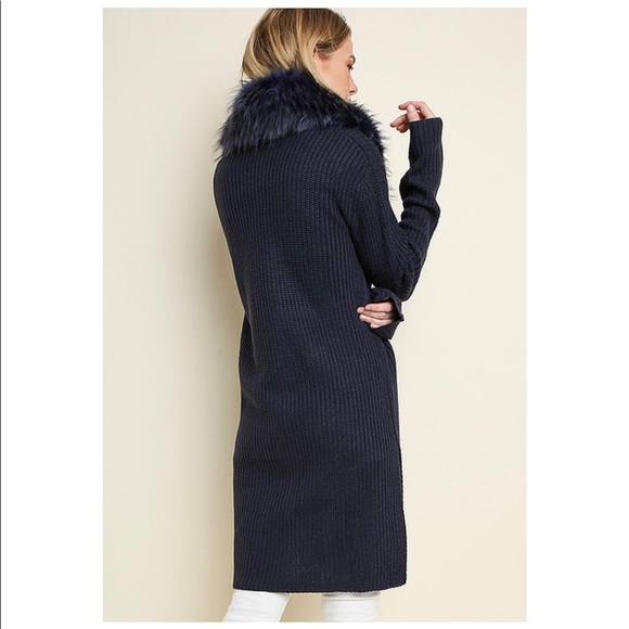 LAST☝️Navy Knit Open Cardigan with Faux fur Collar - Picture 2 of 9